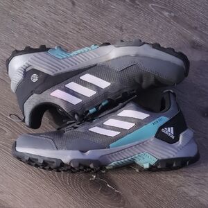 Adidas Women's Terre. nd Teal Athletic Shoes